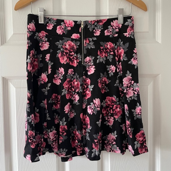 Fit and flare a-line skirt - Picture 4 of 4